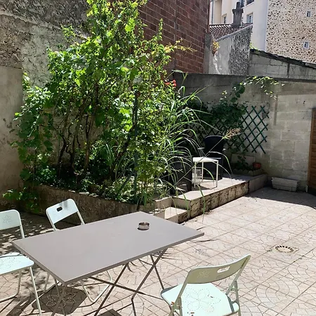 Appartement Studio Avec Terrasse Villemomble